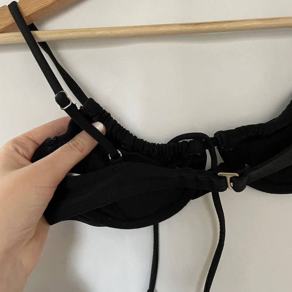 Xhilaration women's size small bikini‎ top swim underwire casual black bra top
